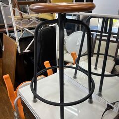 【リサイクルショップどりーむ鹿大前店】No.1020　イス　カウンターチェア　高さ調整可能　オシャレ　回転いす　の画像