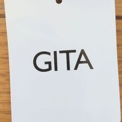 【新品未使用タグ付き✨】GITA 110cm ベージュ長ズボンの画像