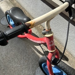 ブレーキ付き　ストライダー　足けりバイクの画像