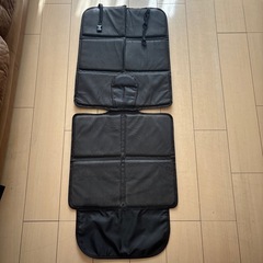 【お譲り先決定】車　シートカバー　キックガード　ティッシュケースなど　の画像