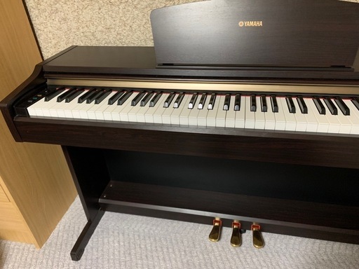 YAMAHA 
電子ピアノ　