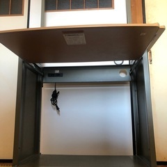 パソコンデスクの画像