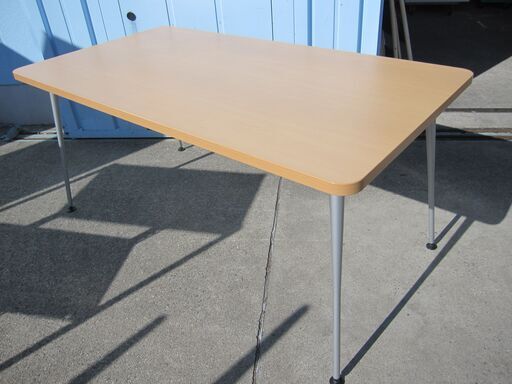 会議テーブル　木目ナチュラル　1500ｘ800ｘ700　コクヨ製イートインシリーズ　ＬＴＴ－３４１Ｐ１６