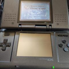 ニンテンドーDS 本体の画像