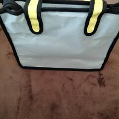 変わったバッグ(ランチバッグにでも)の画像