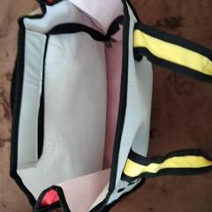 変わったバッグ(ランチバッグにでも)の画像