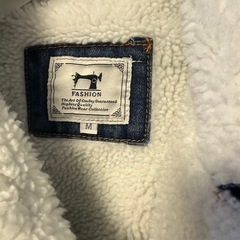 ブルーデニムジャケットの画像