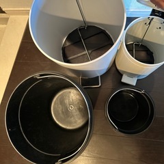 ※お取引中 ゴミ箱2つ｜あげます！！の画像