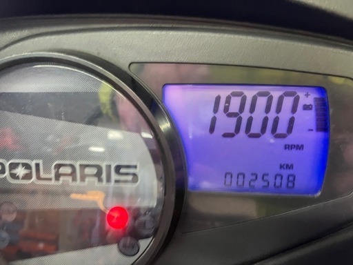 スノーモービル　ポラリス800