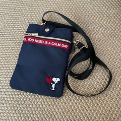 スヌーピー　ショルダーバッグ