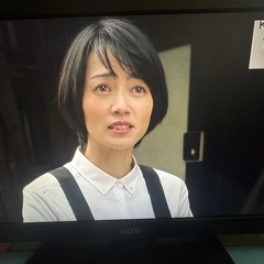 ３７型スピーカー付きテレビの画像
