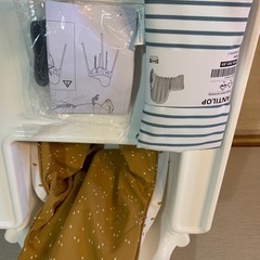 IKEA ベビーチェア　クッション２つ付きの画像