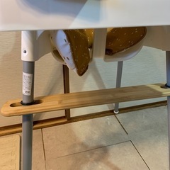 IKEA ベビーチェア　クッション２つ付きの画像