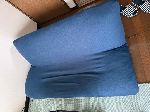 ニトリ　形が自在に変えられるコンパクトソファー　　