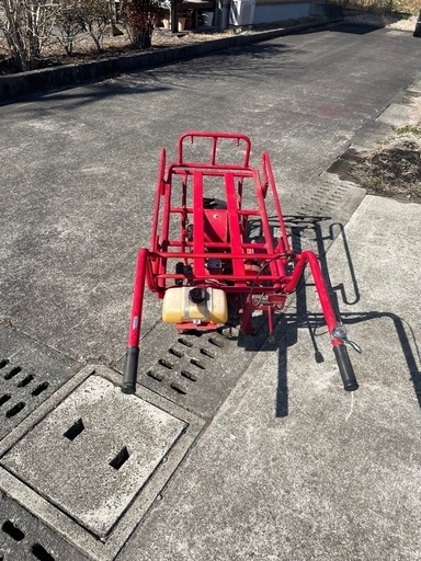 エンジン付き運搬車