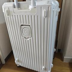 新品同様美品超大スーツケース(112L)!! 留学、移住、海外渡航対応サイズの画像