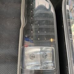 ハイエース200系　LEDテール左右セットの画像