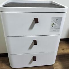 2台ホワイト プラスチック チェスト 3段の画像