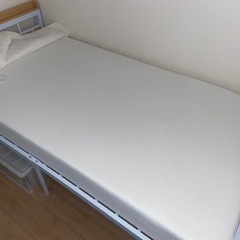 シングルベット+マットレスの画像