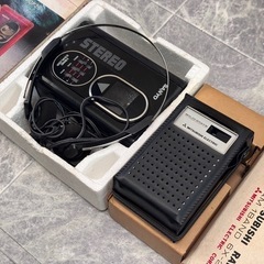 希少価値　昭和 レトロ 未使用 当時物 箱付 ラジオ  カセットプレイヤー パタパタ時計　の画像