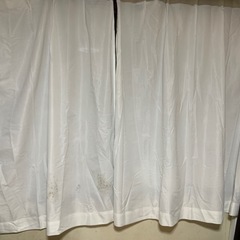カーテンの画像