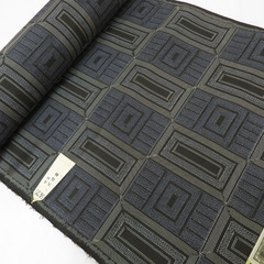 反物 アンサンブル 紬 正絹 本場村山大島紬 青×黒 四角デザイン柄 未仕立て 女性着物用 生地 証紙付 着物 羽織 伝統工芸品 【キモノオフ野々市若松店】の画像