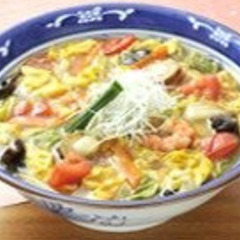 未経験歓迎/手延べうどんむぎの里で調理・店舗管理スタッフ/勤務中の食事半額/マイカー通勤可/交通費支給/昇給・賞与ありの画像