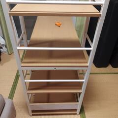 机、デスクの画像
