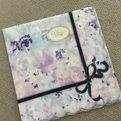新品♡TOCCAの花柄ハンカチです☺️