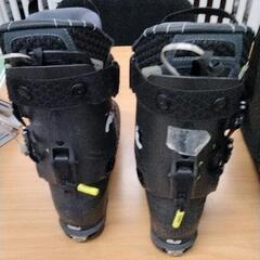 0225-468 スキーブーツ HEAD KORE 2 【こちらの商品は高額商品の為受付