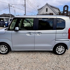 ホンダ　NーBOX  令和2 年車の画像