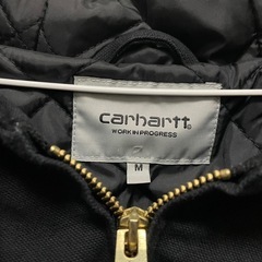 カーハート パーカージャケットの画像