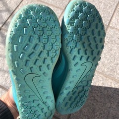 トレーニングシューズ　キッズ
の画像