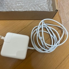 MacBook 充電器　L型　（新品）