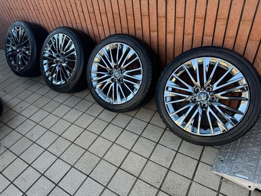 220系クラウン G-エグゼクティブ 18インチ スパッタリング (aurorie)  本川越のタイヤ、ホイールの中古あげます・譲ります｜ジモティーで不用品の処分