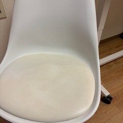 ラウンジチェア　椅子の画像