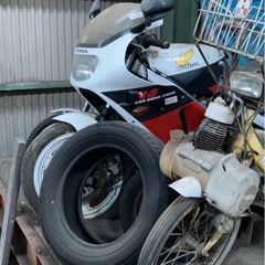 ホンダVFR400R書類付きレストアベースの画像