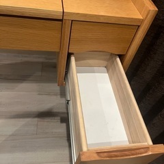 Unico 木製ドレッサー　スツール付の画像