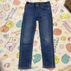 ユニクロ ジーンズ130
cm
