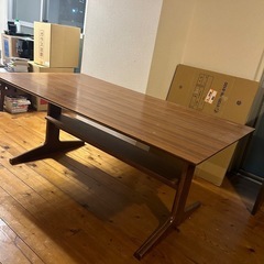 リビングでもダイニングでもつかえるテーブル　無印良品の画像