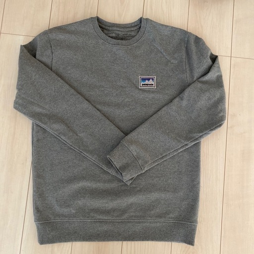 patagonia グレー　ロゴトレーナー