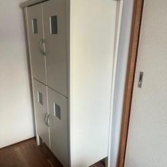 3月23日まで《最終お値下げ中》白　キャビネット　チェストの画像