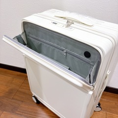 【新品未使用】スーツケース Ｌサイズ　フロントオープン キャリーケース 白の画像