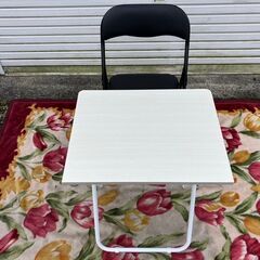 机イス4人分セット★ニトリテーブル★コーナンパイプチェアの画像