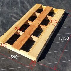 梱包木枠に使われていたパレット4枚の画像