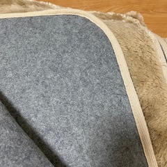 ベージュ　ふわふわ　ラグマット　180×180の画像