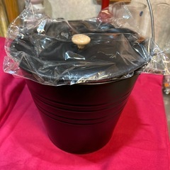 多機能金属製バケツ蓋付き ！