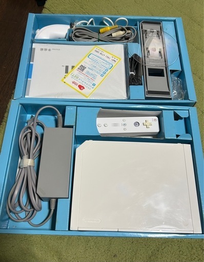 Wii 本体 ＋ソフト5個＋リモコン4個＋ハンドル3個＋ヌンチャク3個