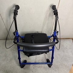 【575】青いクッション付き歩行器　付属品不明