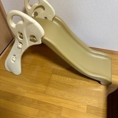 室内用滑り台の画像